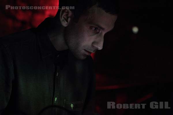 WALLS - 2011-11-15 - PARIS - La Chaufferie (du Moulin Rouge) - 